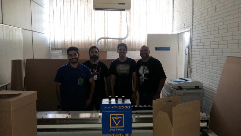 Instalação Mesa de Corte Modelo Jumbo 2500 – Primo Tedesco Instalação Mesa de Corte Modelo Jumbo 2500 – Primo Tedesco